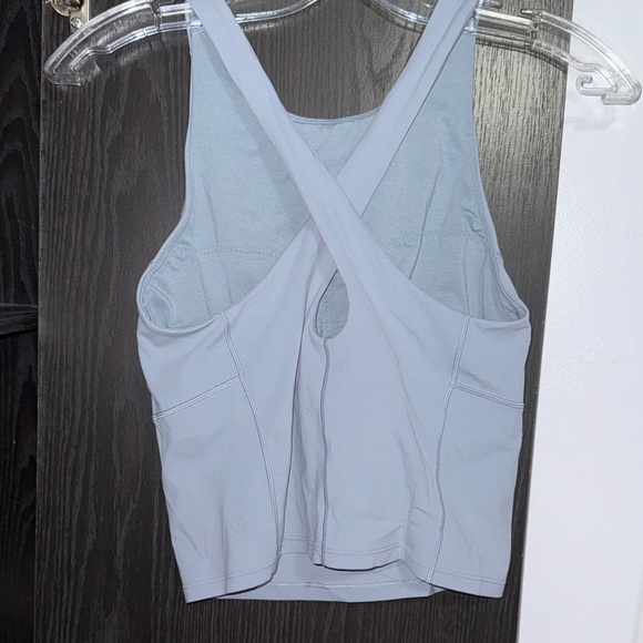 lululemon athletica Light Blue Tank Top size 6 (no padding) - Picture 2 of 2